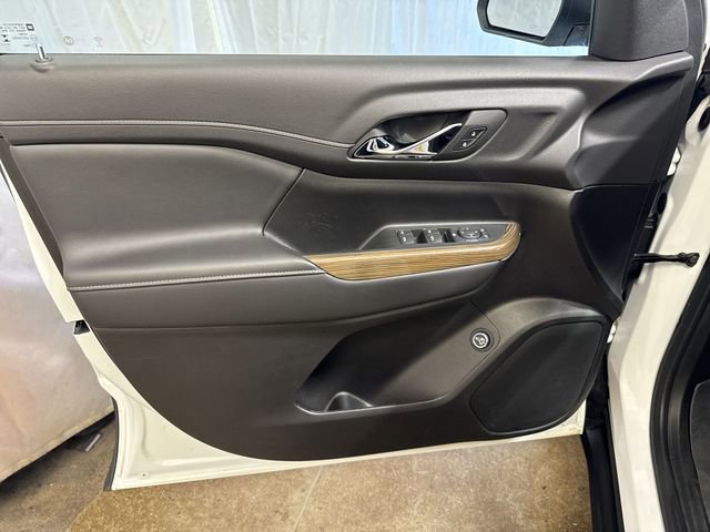 Certified 2023 GMC Acadia SLE w/ Driver Convenience Package image 22