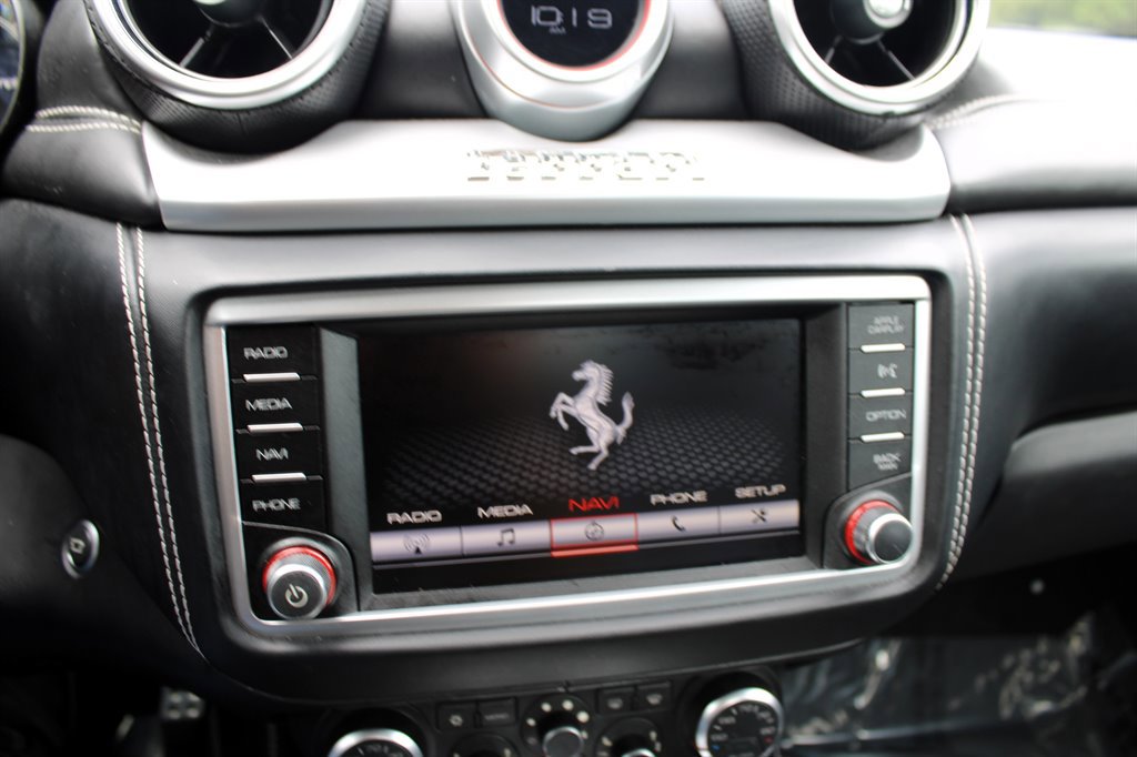 Used 2015 Ferrari California T RWD image 35