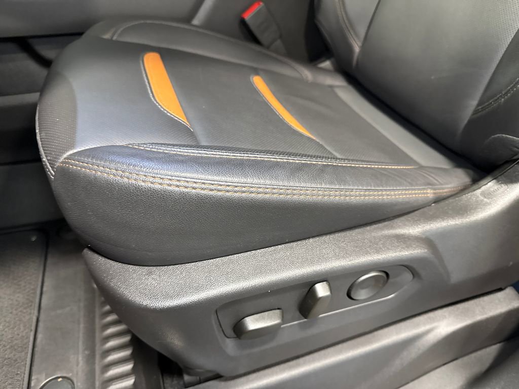 Used 2025 GMC Sierra 3500 AT4 w/ AT4 Premium Plus Package image 15