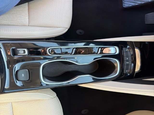 Used 2021 Buick Envision Avenir FWD image 30