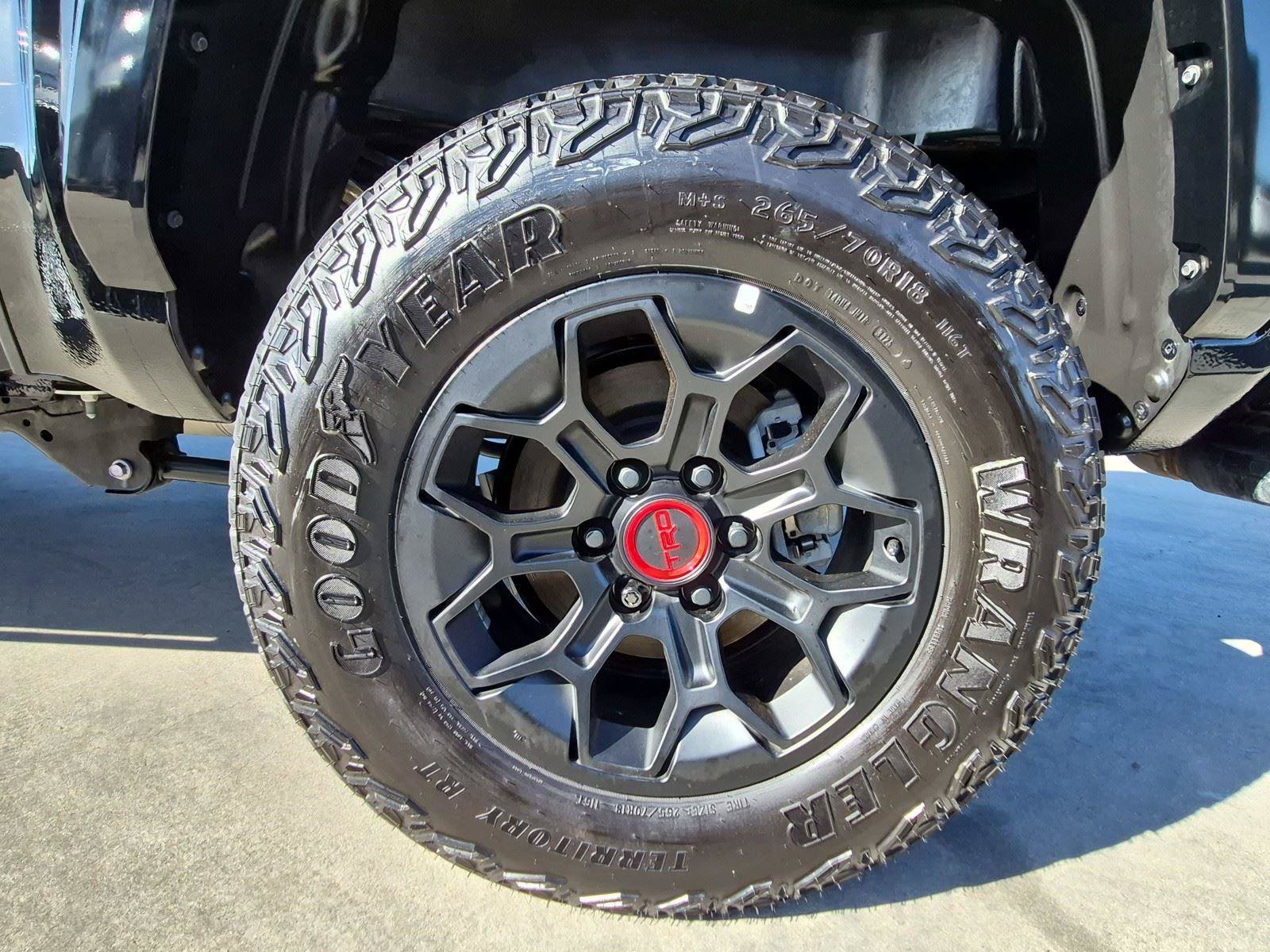 Used 2025 Toyota Tacoma TRD Pro AWD/4WD image 15