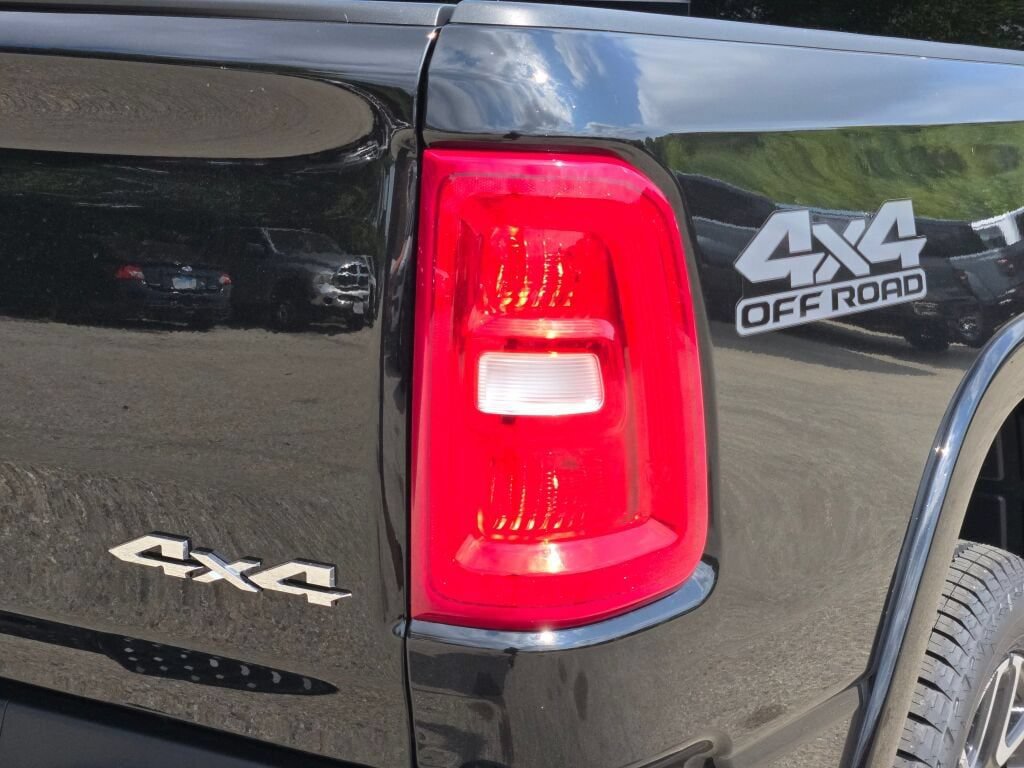 New 2027 RAM 1500 Laramie AWD/4WD image 11