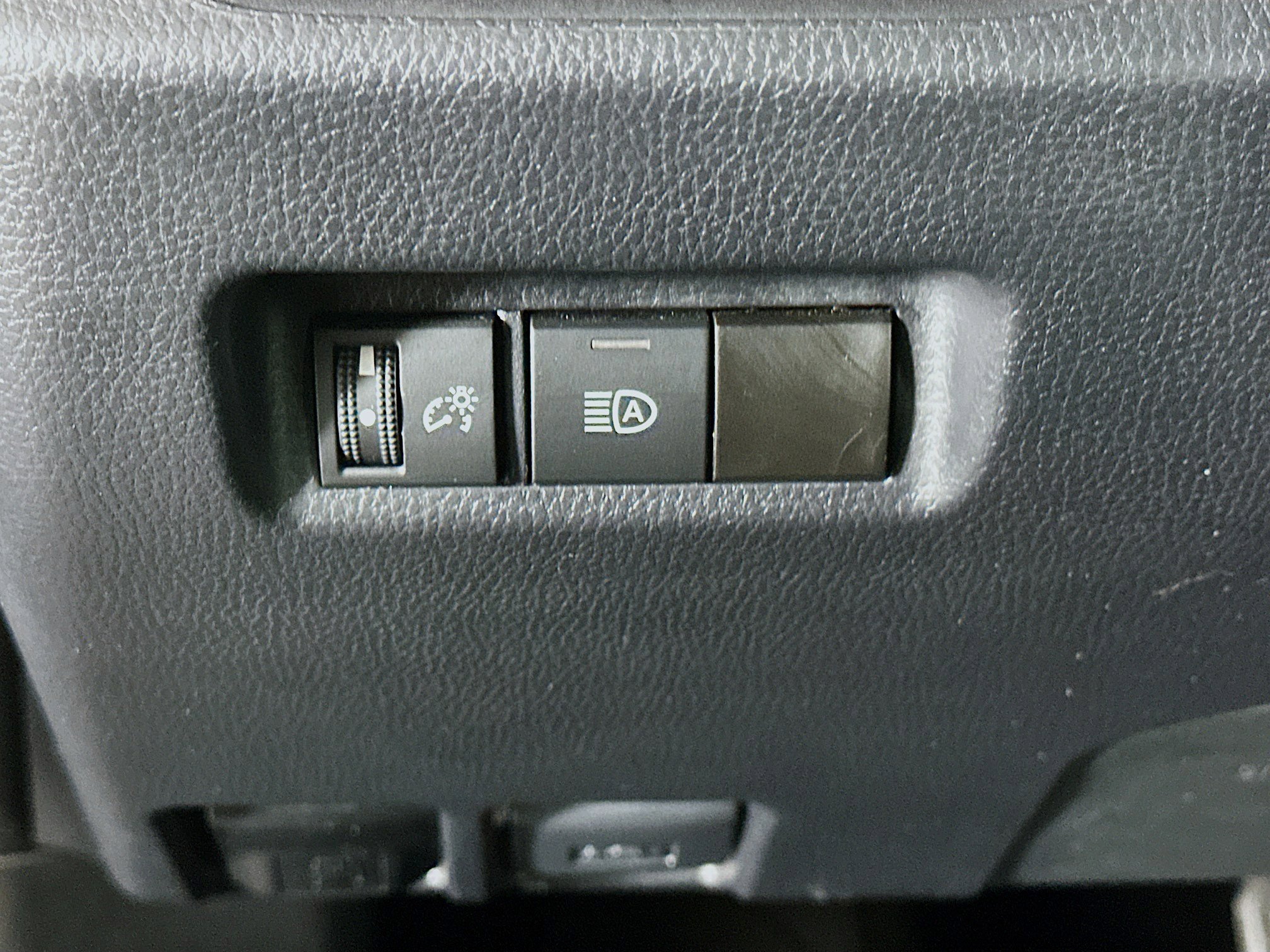 Used 2024 Toyota RAV4 XLE image 17