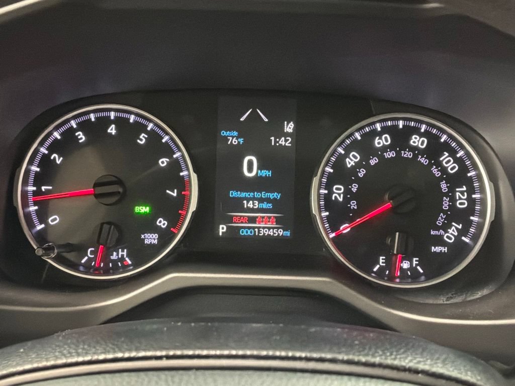 Used 2019 Toyota RAV4 XLE w/ Carpet Mat Package AWD/4WD image 12