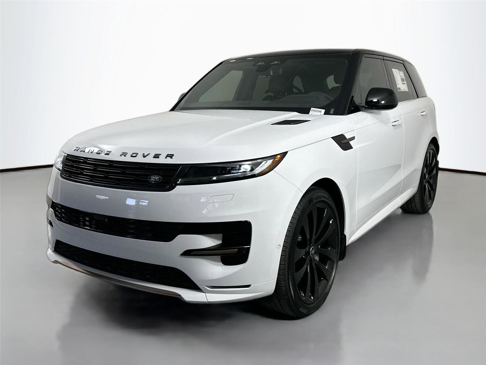 Certified 2025 Land Rover Range Rover Sport Dynamic SE AWD/4WD image 1