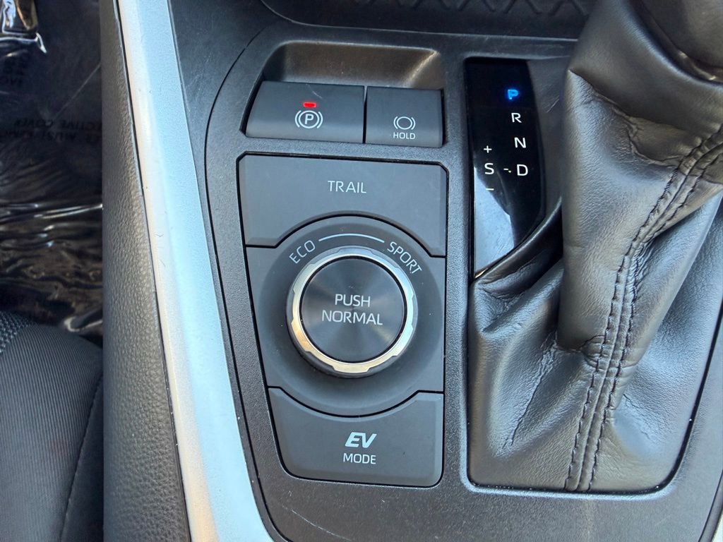 Certified 2024 Toyota RAV4 LE image 23