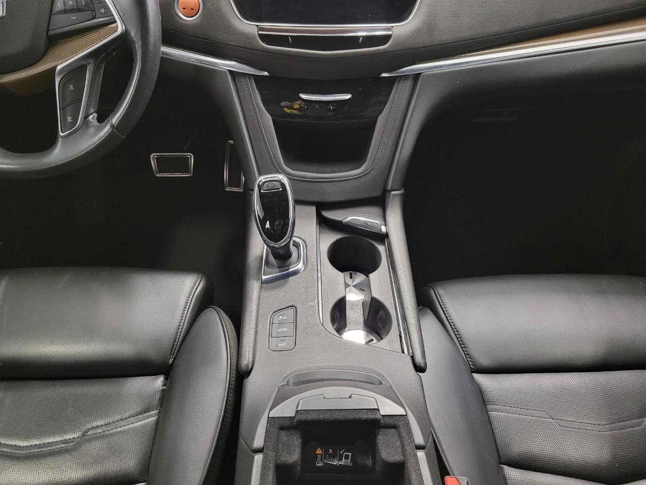 Used 2017 Cadillac XT5 Platinum image 17