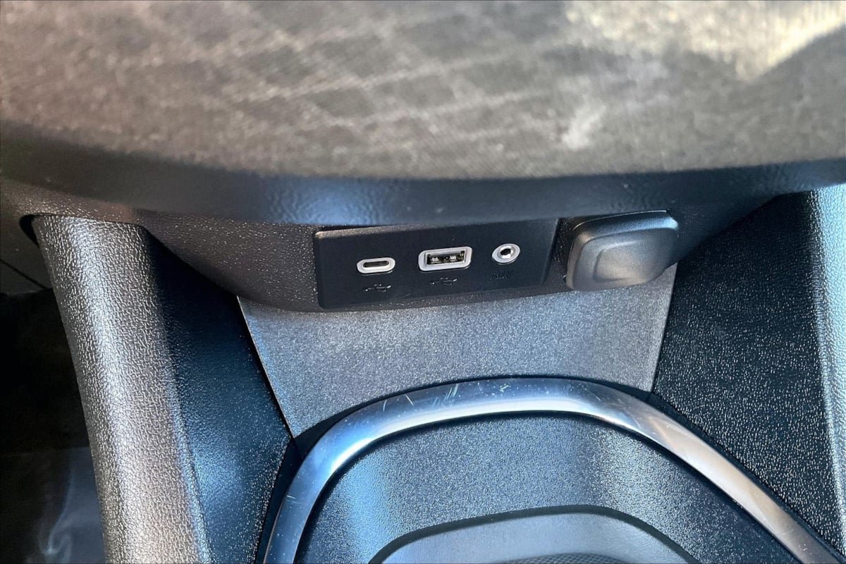 Used 2024 Chevrolet Malibu LT FWD image 31