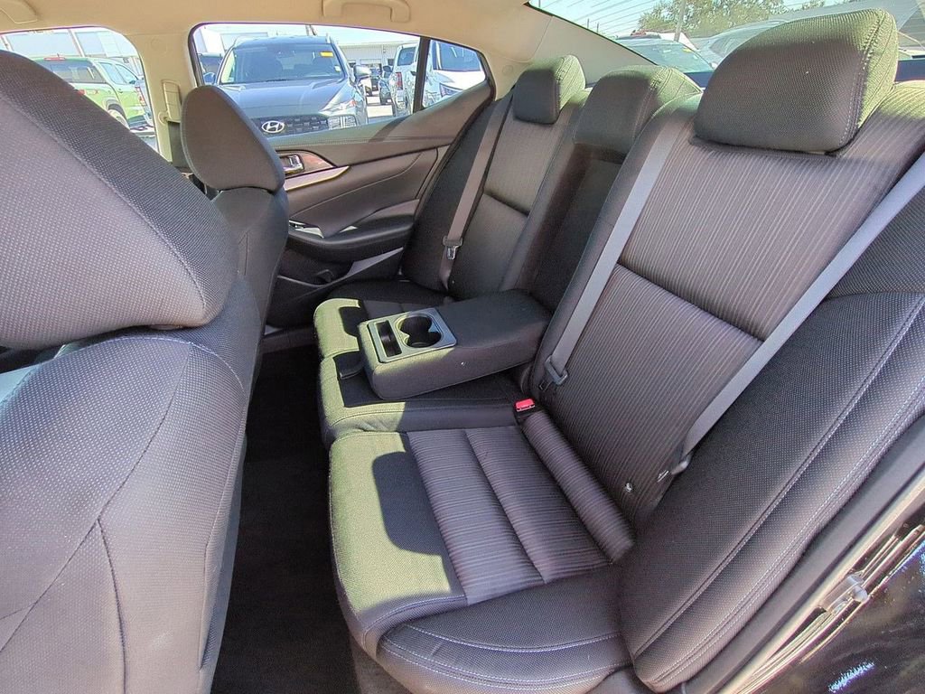 Used 2018 Nissan Maxima 3.5 S image 13