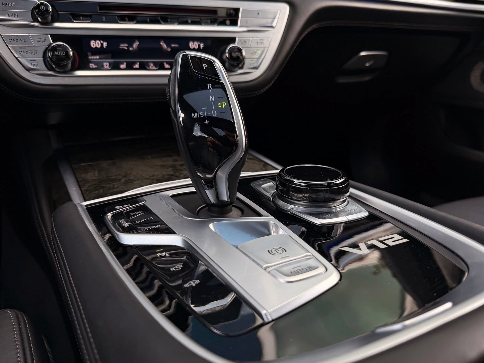 Used 2018 BMW M760i xDrive AWD/4WD image 61