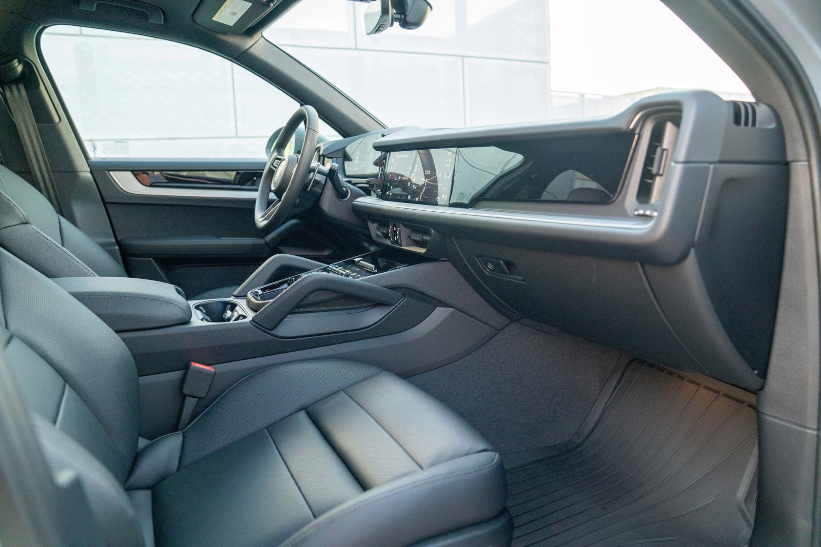 Certified 2026 Porsche Cayenne AWD/4WD image 25