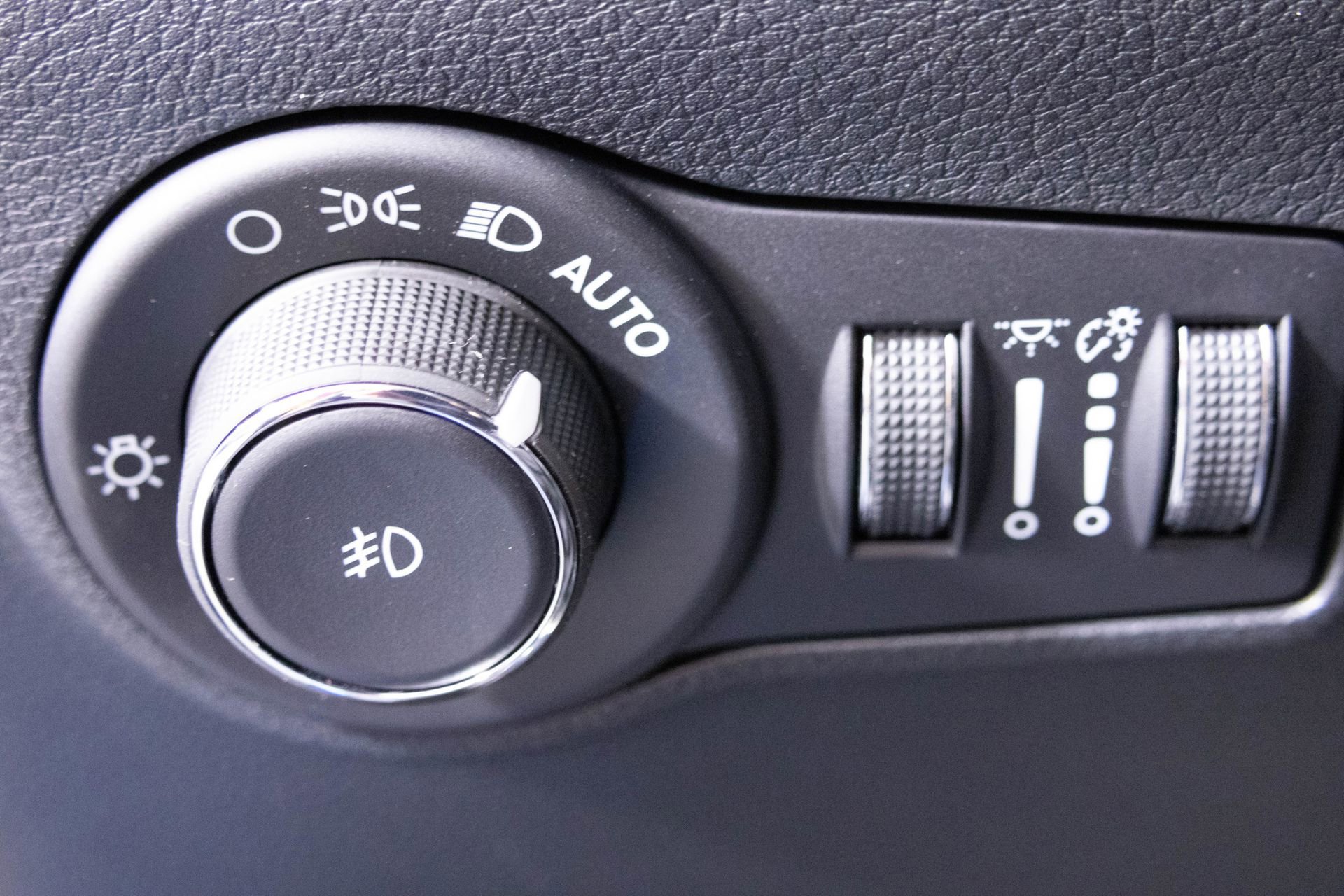 New 2026 Jeep Compass Limited image 19