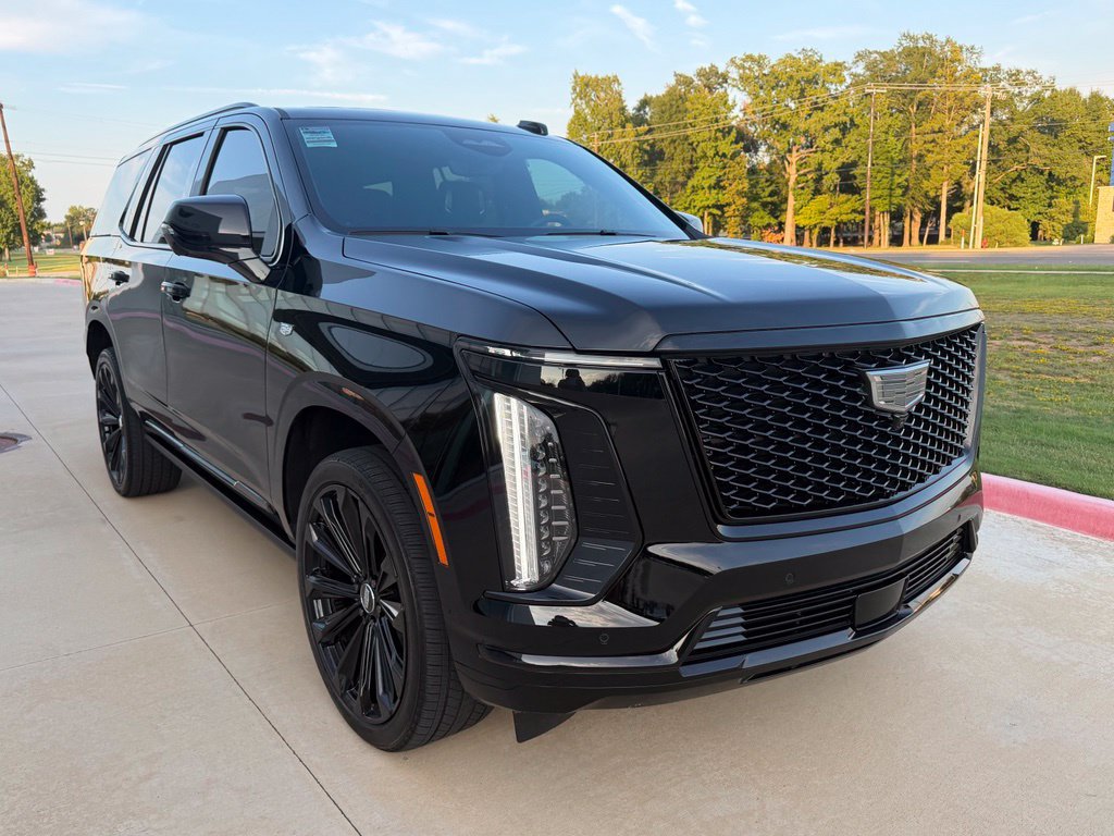 Used 2025 Cadillac Escalade Sport Platinum w/ LPO, ONYX Package AWD/4WD image 7