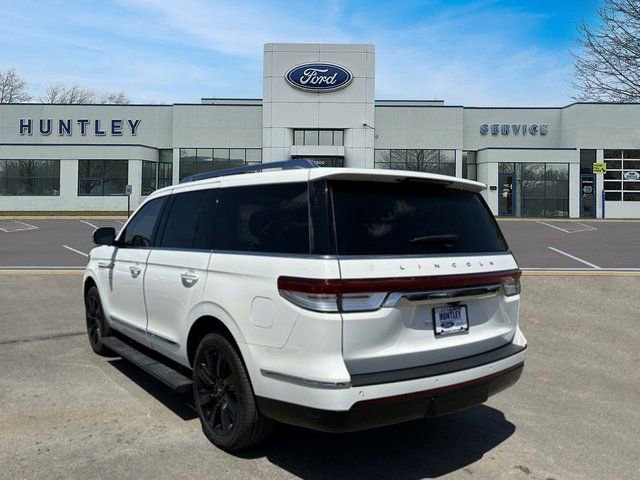 Used 2022 Lincoln Navigator Reserve image 6