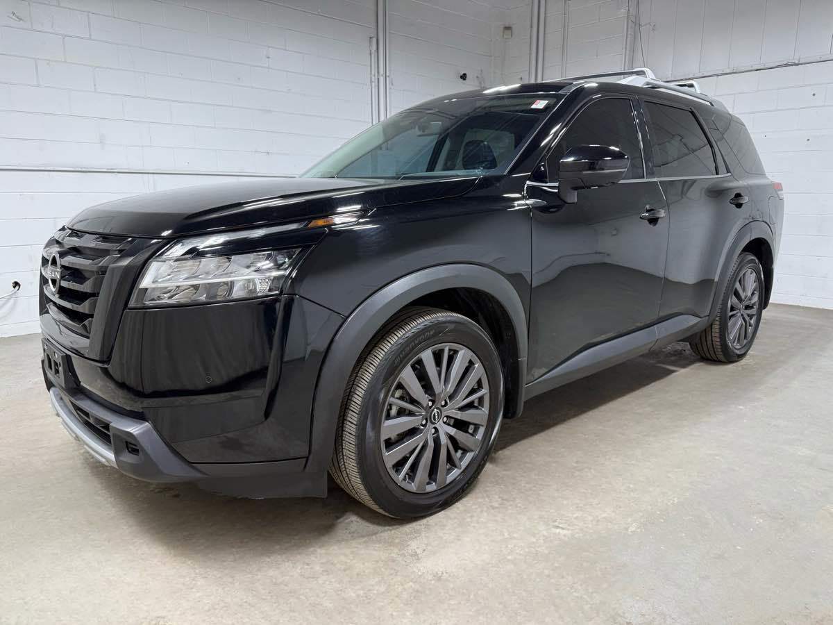 Used 2024 Nissan Pathfinder SL w/ SL Premium Package AWD/4WD image 1
