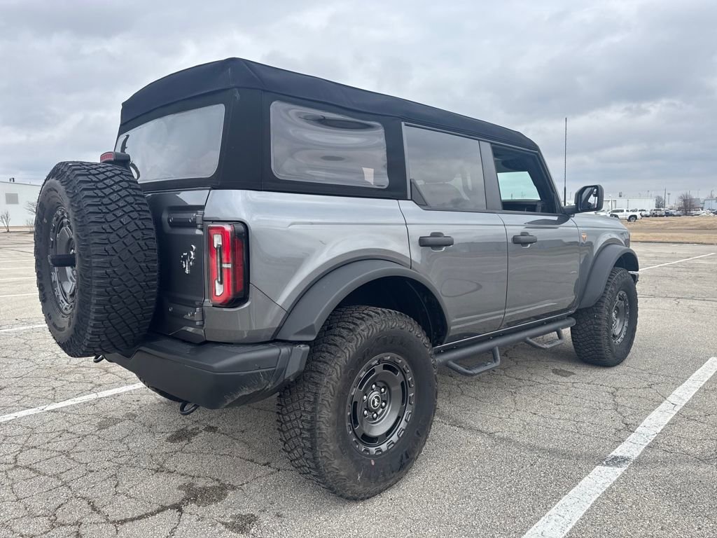 Used 2024 Ford Bronco Badlands image 6