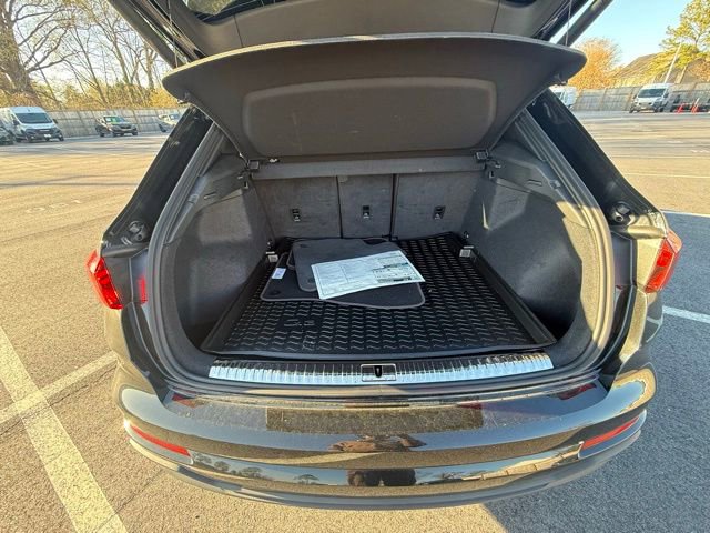 Used 2025 Audi Q3 2.0T Premium Plus w/ Premium Plus Package image 9