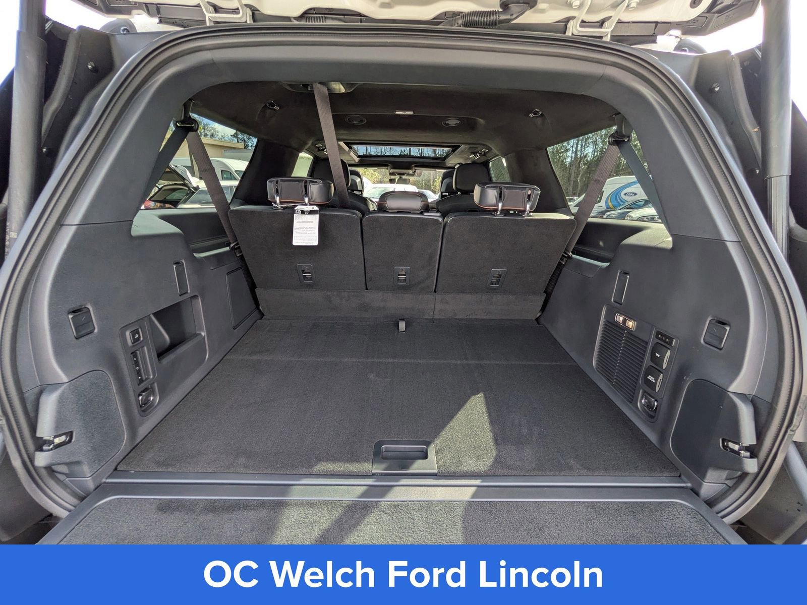 Certified 2025 Lincoln Navigator L Black Label AWD/4WD image 15