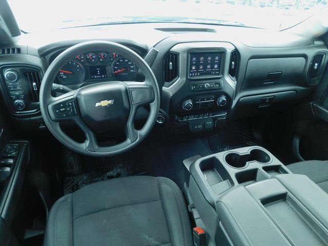 Used 2024 Chevrolet Silverado 1500 Custom w/ Turbomax Blackout Package image 19