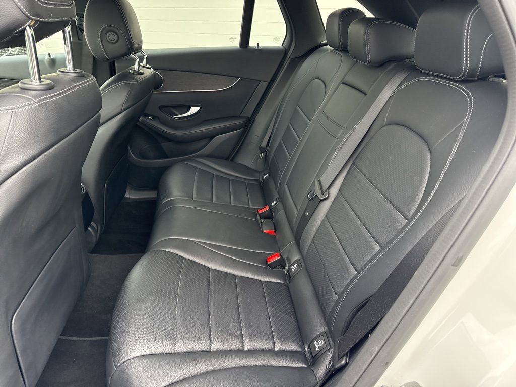 Used 2022 Mercedes-Benz GLC 300 4MATIC w/ Multimedia Package Lite image 14
