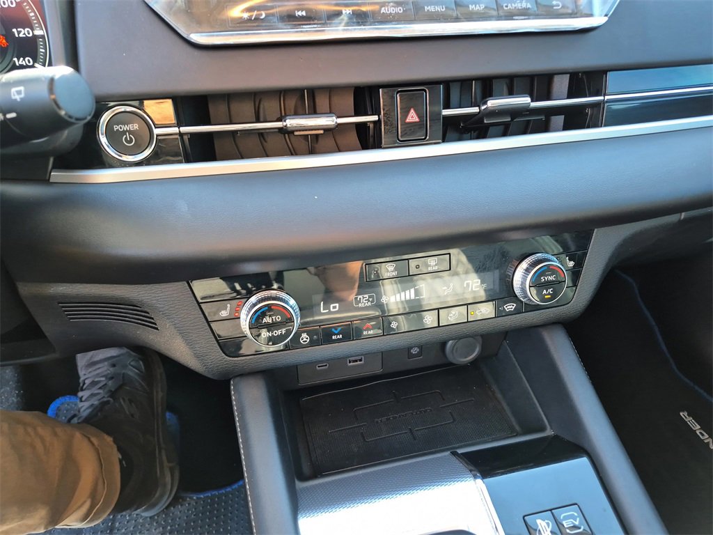 Used 2024 Mitsubishi Outlander 4WD Plug-In Hybrid image 58