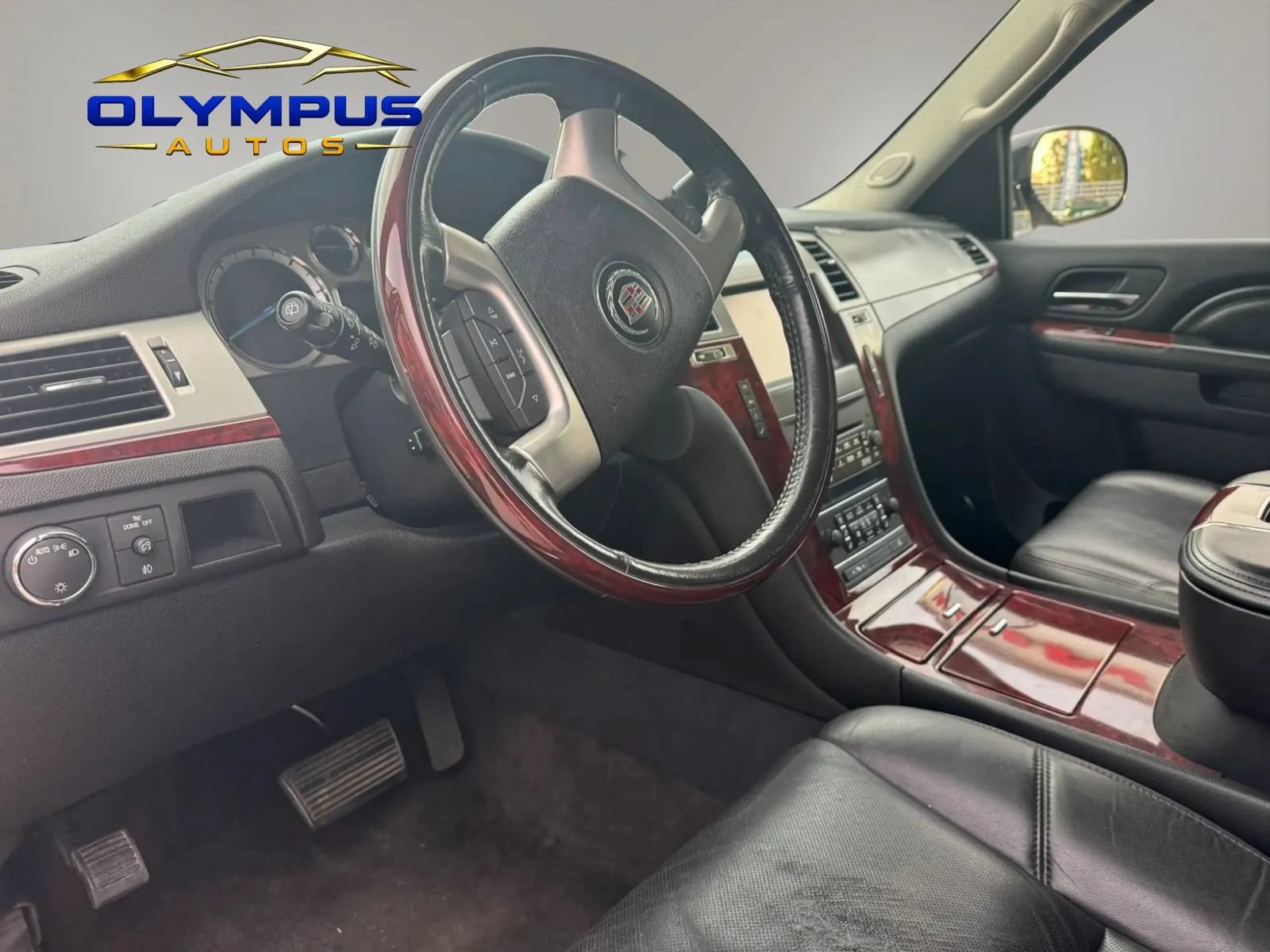 Used 2013 Cadillac Escalade ESV Premium AWD/4WD image 12