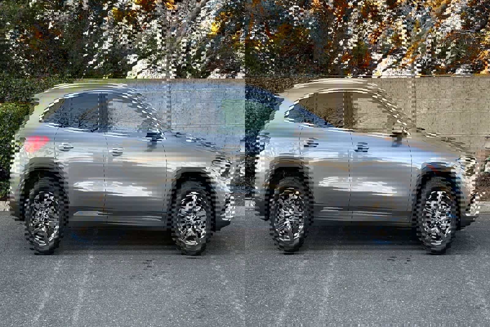 New 2026 Mercedes-Benz GLA 250 4MATIC image 2