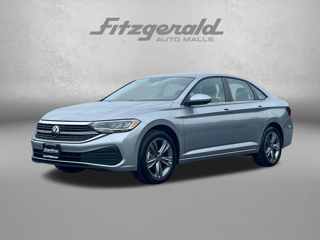 Used 2024 Volkswagen Jetta SE FWD image 2