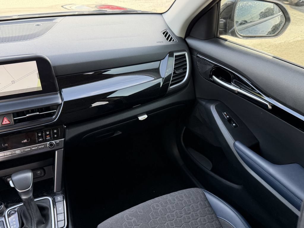 Certified 2025 Kia Seltos S AWD/4WD image 16