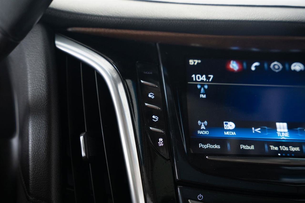 Used 2020 Cadillac Escalade ESV Premium Luxury AWD/4WD image 22