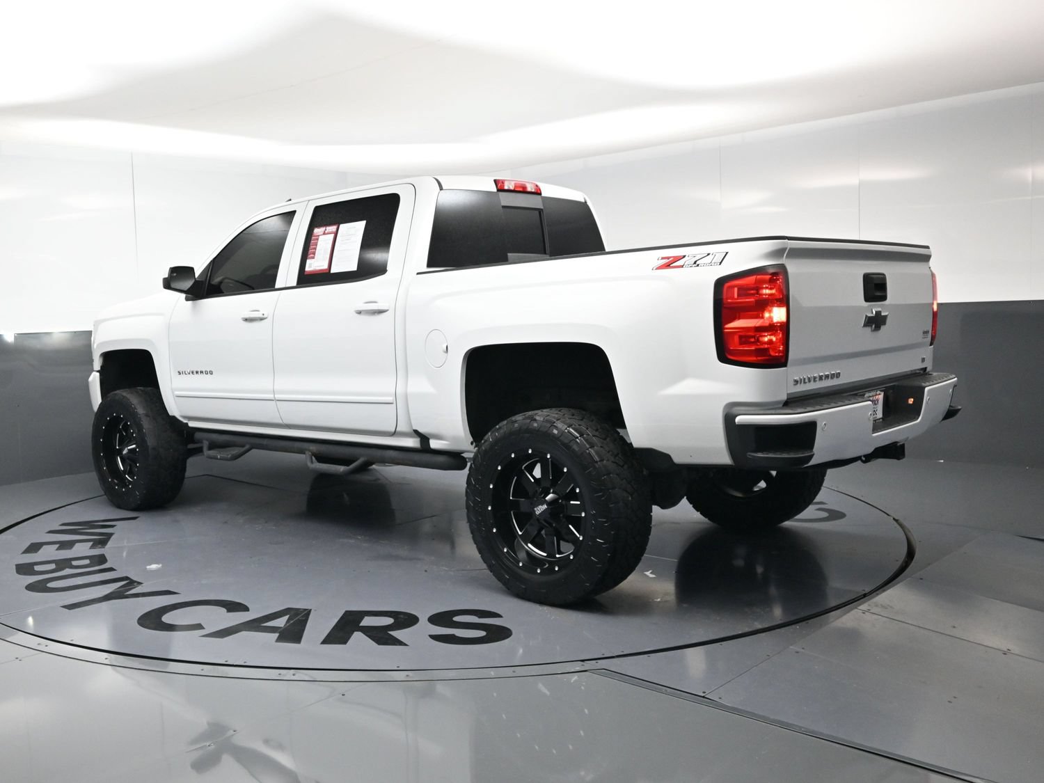 Used 2018 Chevrolet Silverado 1500 LT w/ All Star Edition AWD/4WD image 7