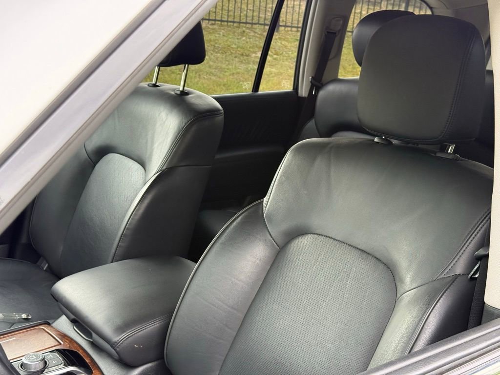 Used 2024 Nissan Armada SL w/ Captain's Chairs Package image 25