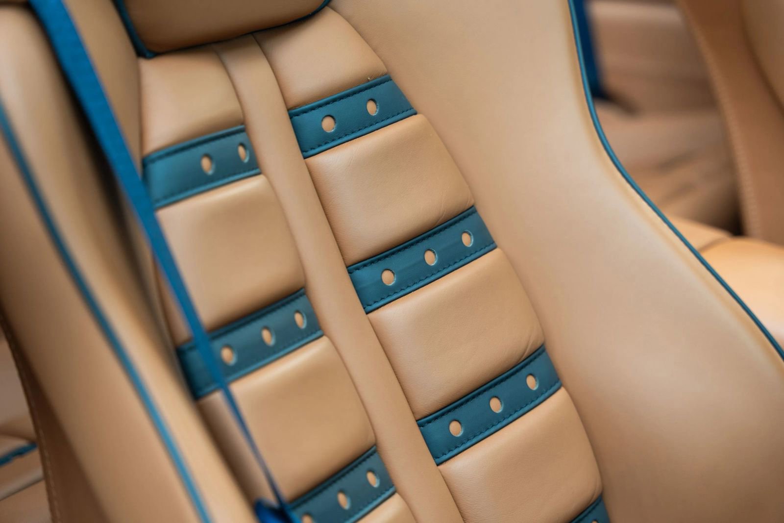 Used 2010 Ferrari California RWD image 51