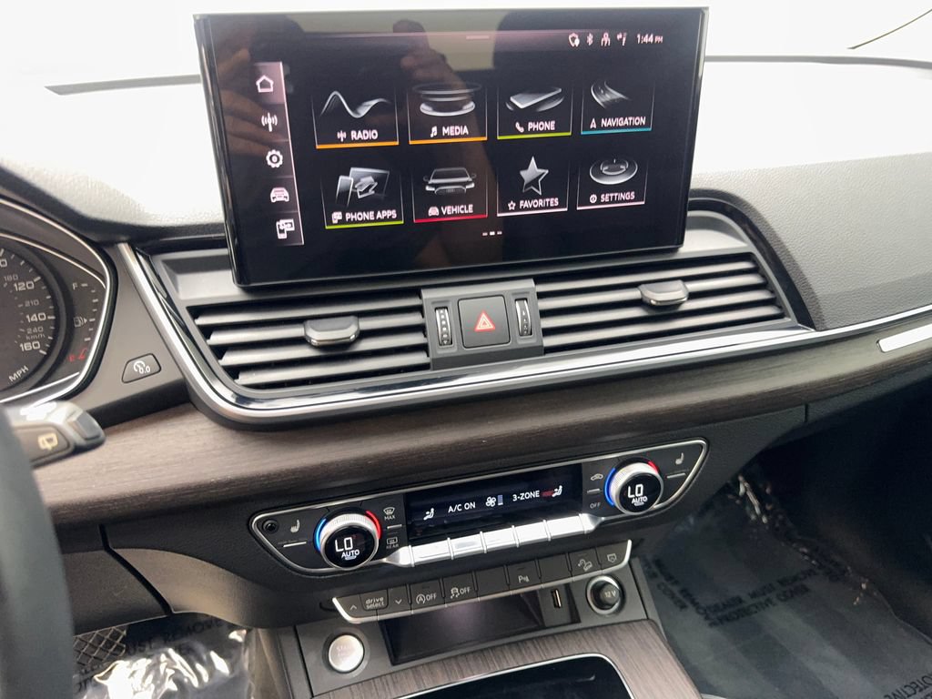 Used 2024 Audi Q5 2.0T Premium w/ Convenience Package AWD/4WD image 63