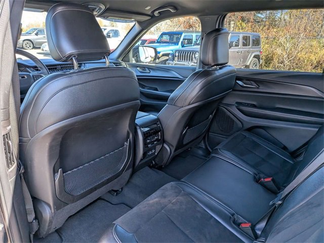 Certified 2024 Jeep Grand Cherokee L Laredo image 25