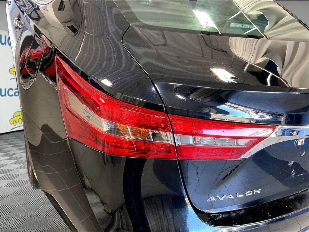 Used 2018 Toyota Avalon XLE FWD image 33