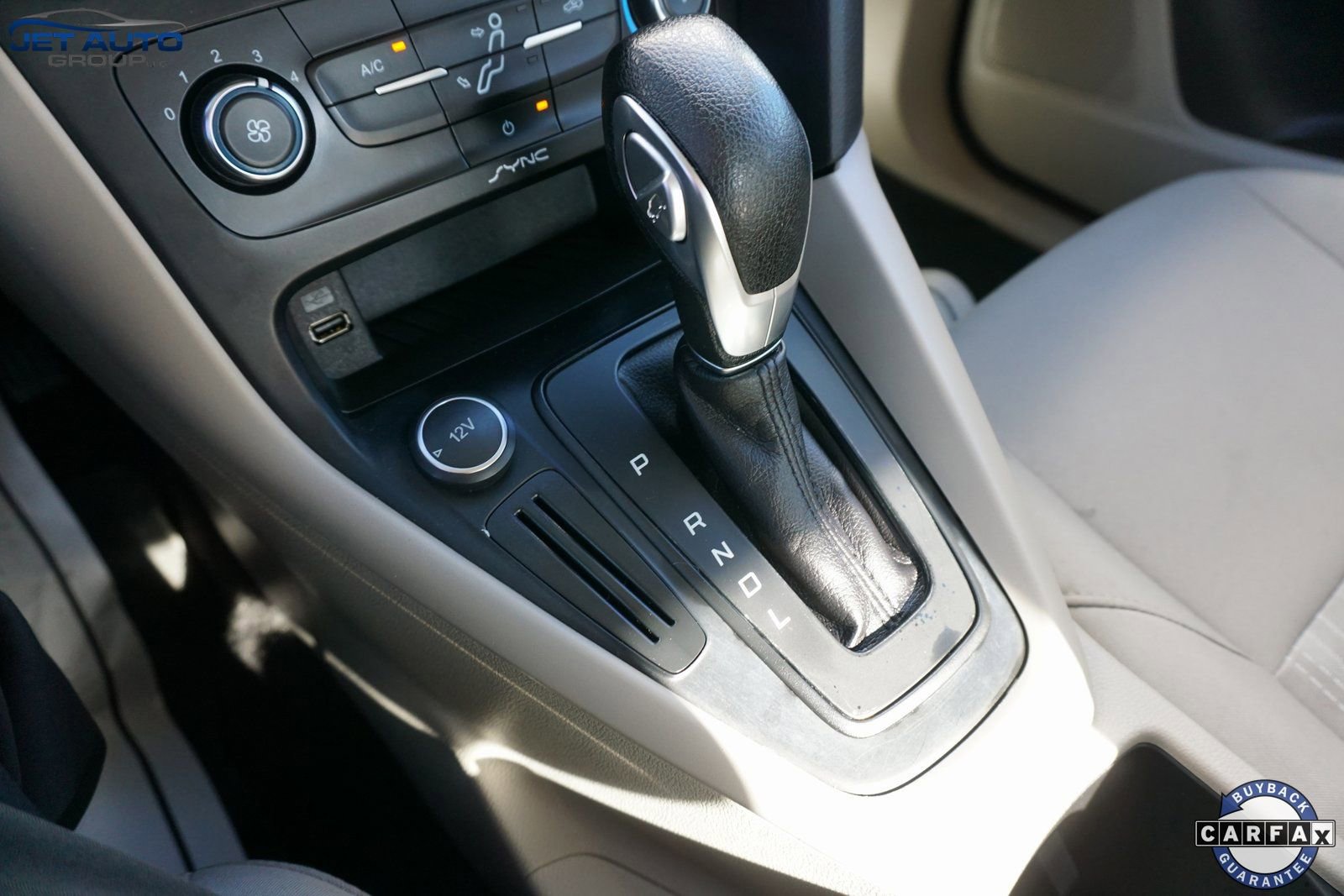 Used 2017 Ford Focus SE image 32