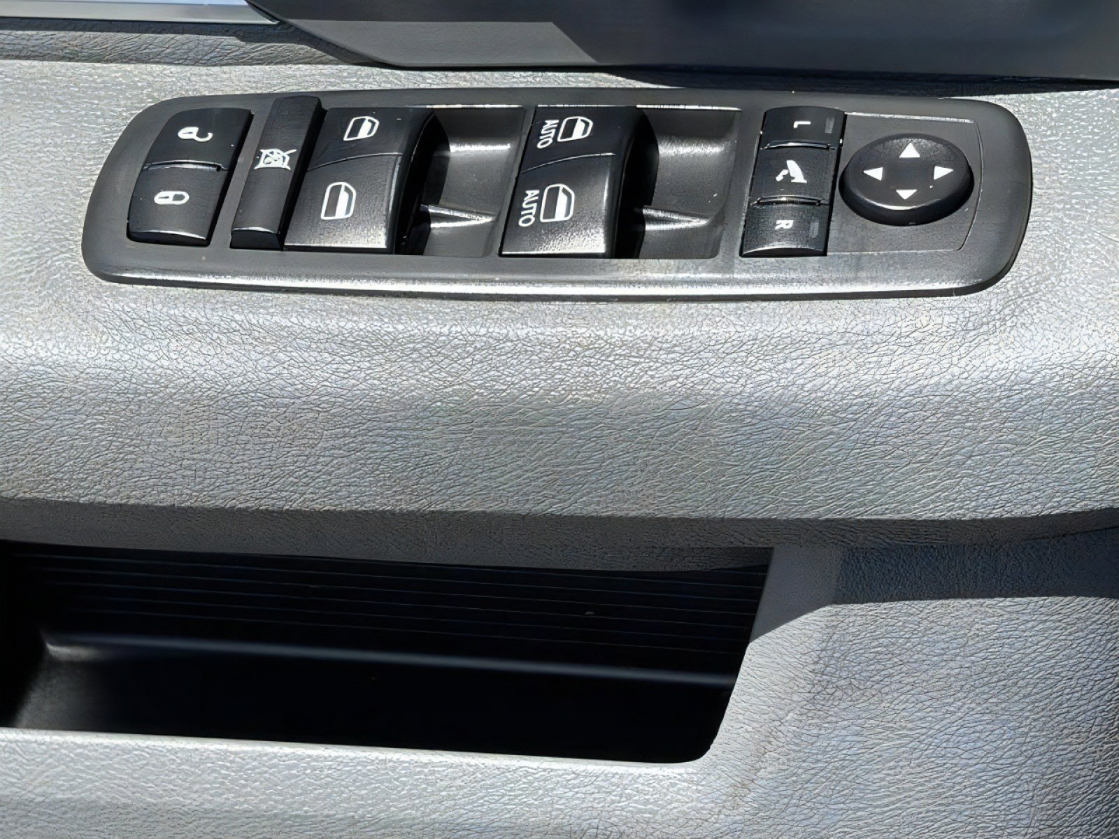 Used 2019 RAM 1500 Big Horn RWD image 16