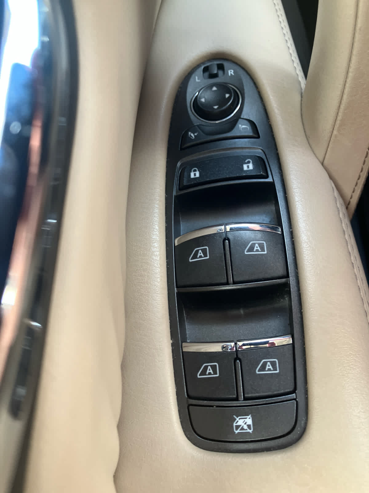 Used 2024 Nissan Armada Platinum w/ Captain's Chairs Package AWD/4WD image 13