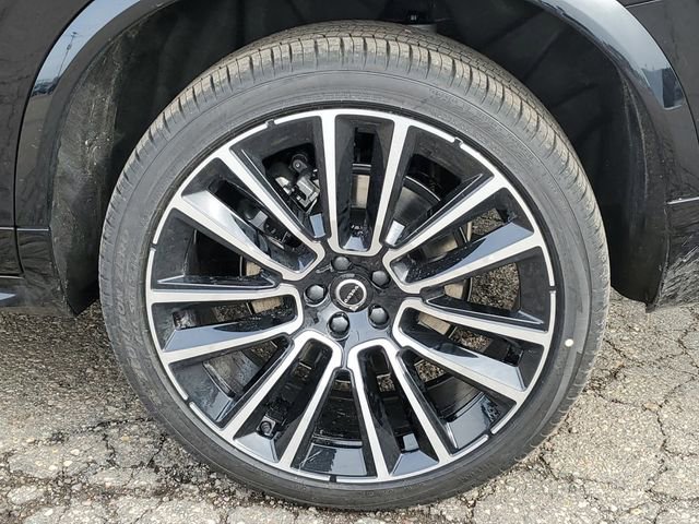 New 2026 Volvo XC90 B6 Plus w/ Protection Package Premier image 33