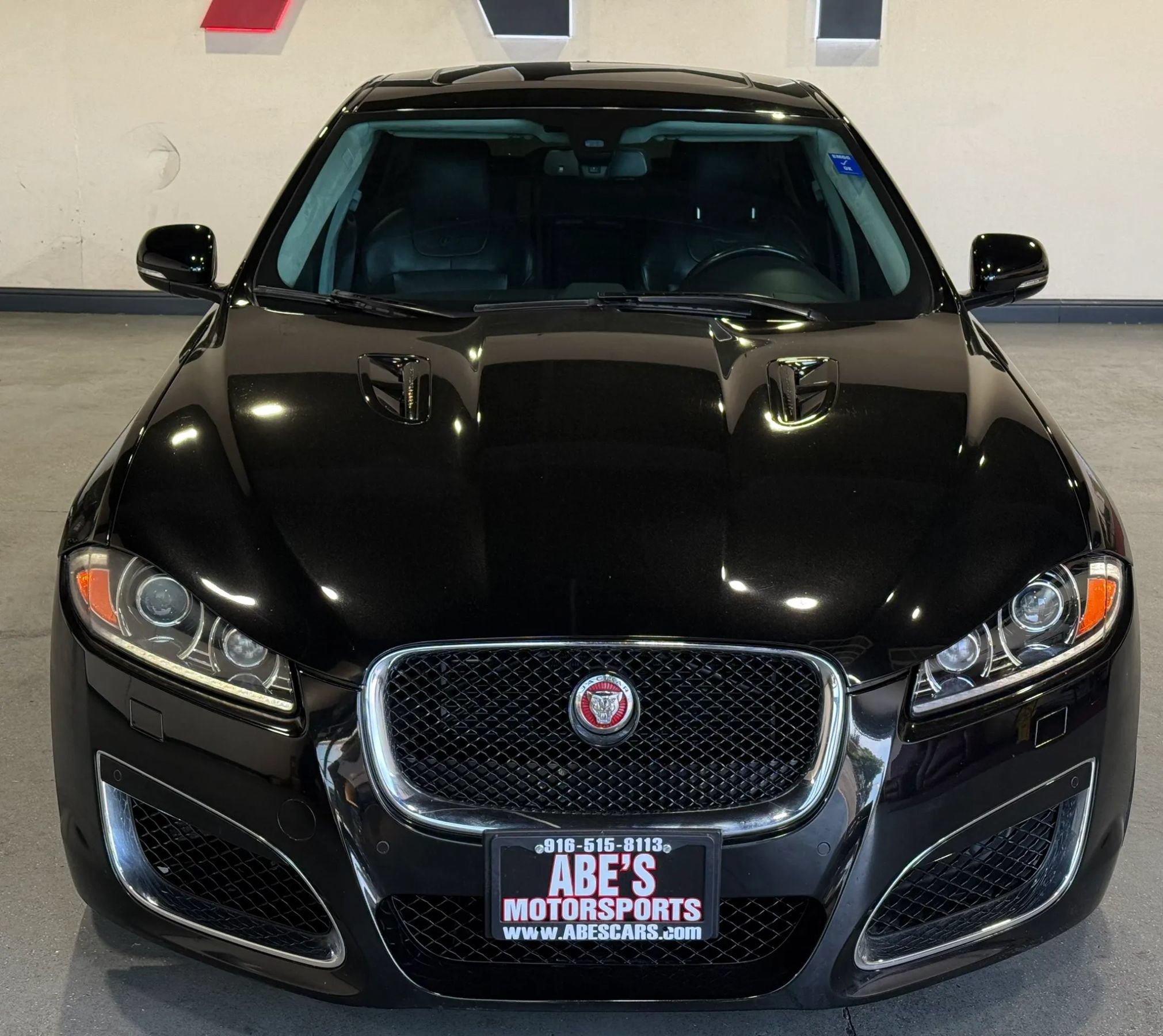 Used 2014 Jaguar XF R RWD image 2