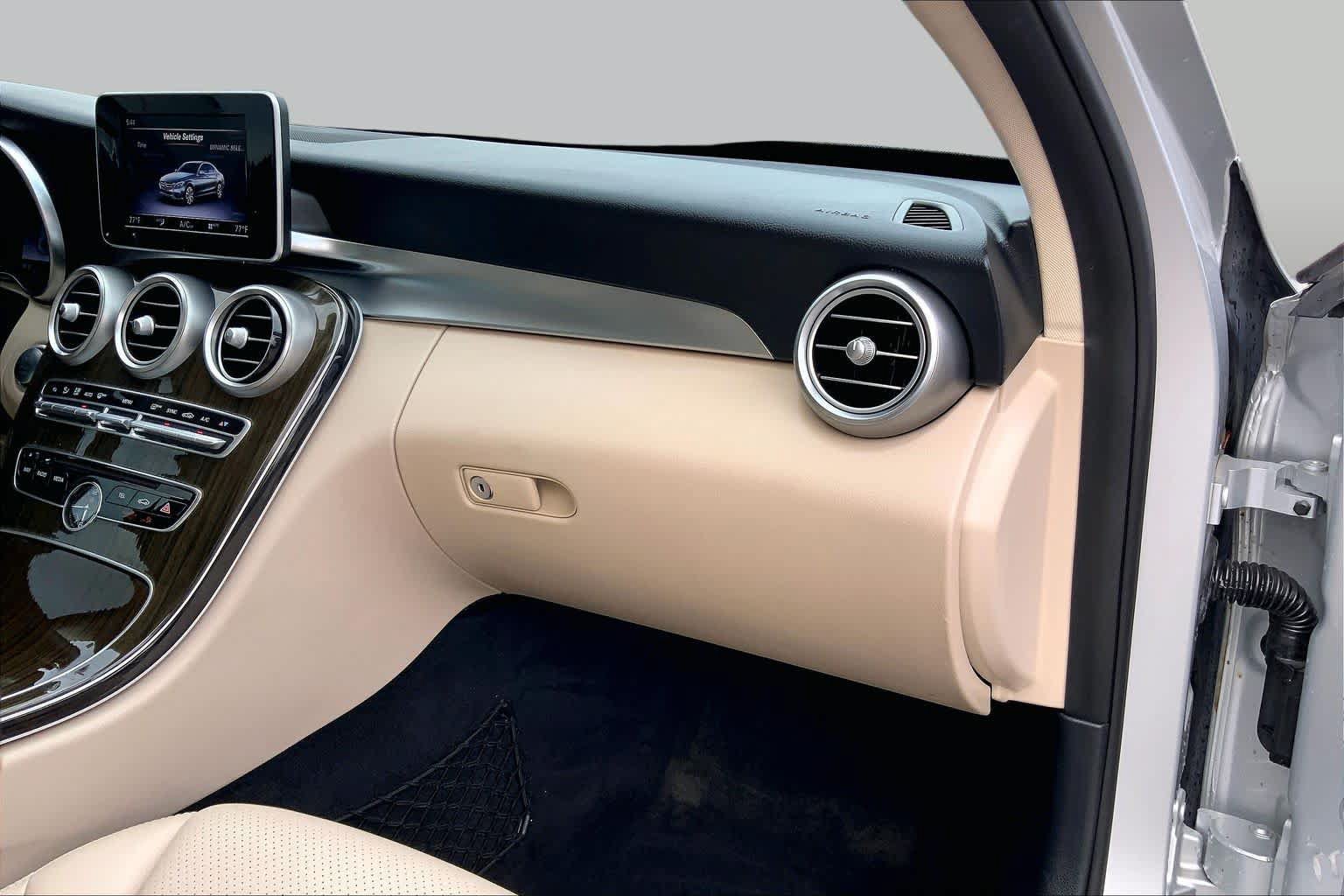 Used 2018 Mercedes-Benz C 300 Sedan image 37