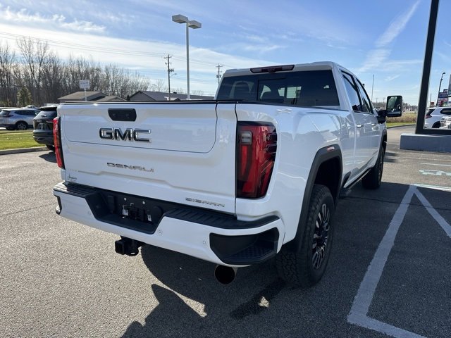 Used 2025 GMC Sierra 3500 Denali Ultimate image 17