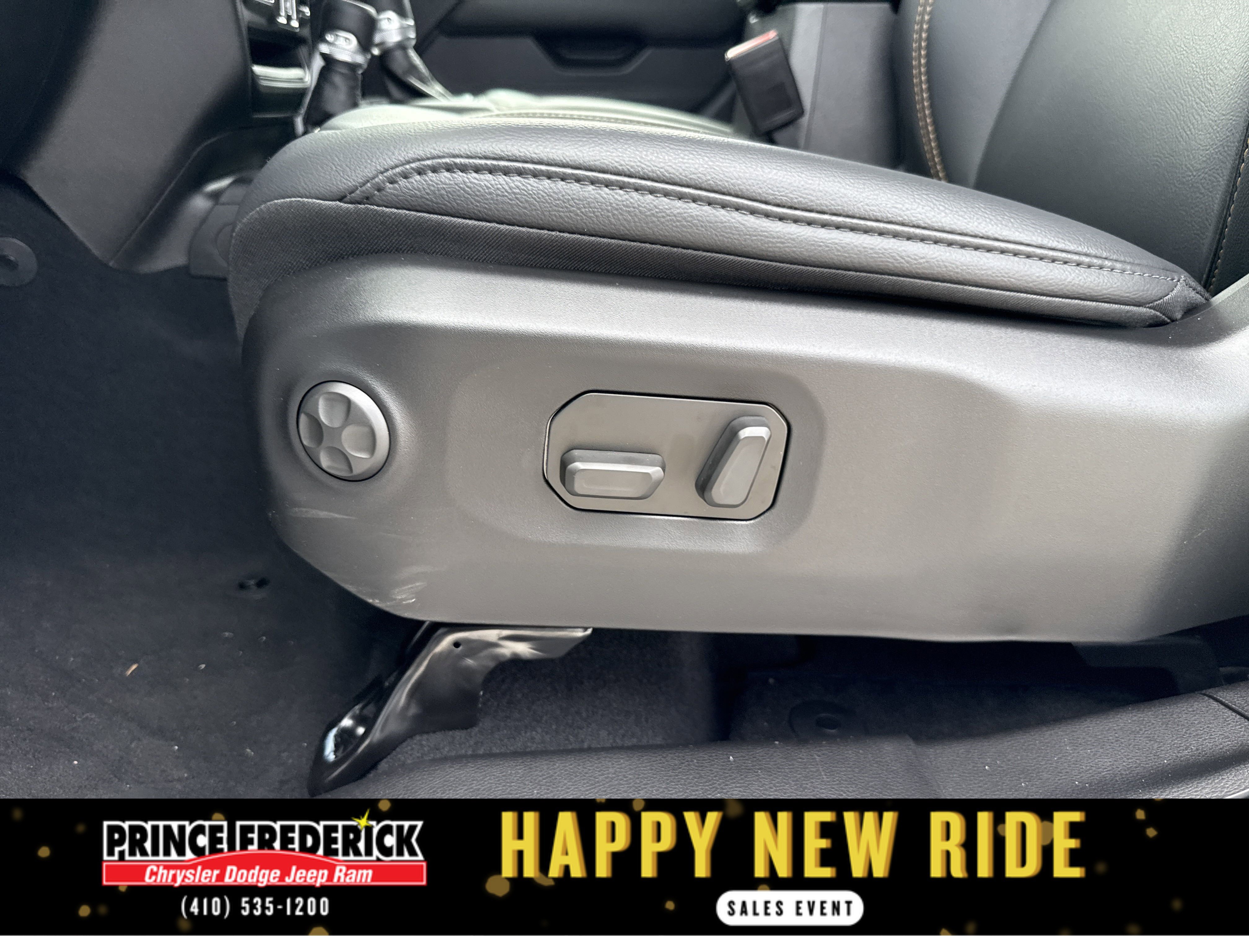 New 2025 Jeep Gladiator High Tide image 13