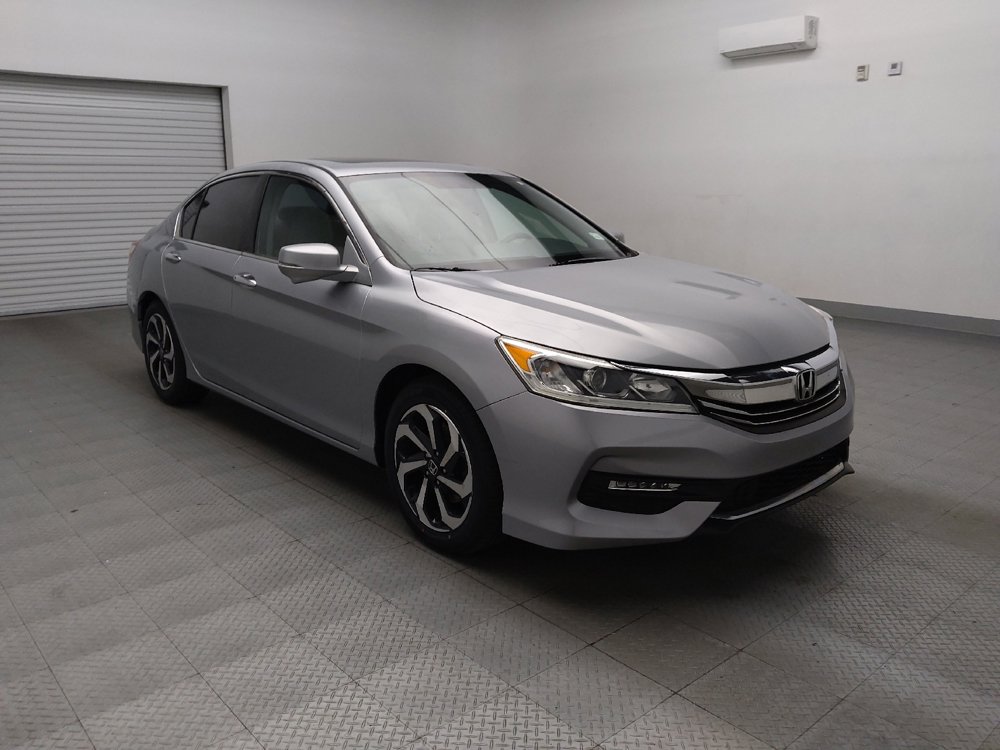 Used 2017 Honda Accord EX image 13