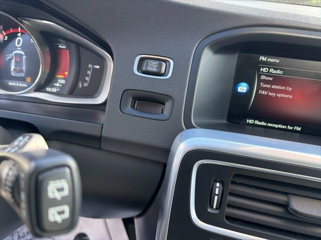 Used 2016 Volvo V60 T5 Cross Country w/ Convenience Package image 25