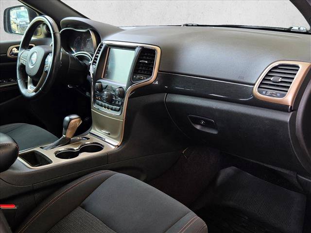 Used 2016 Jeep Grand Cherokee Laredo 75th Anniversary AWD/4WD image 22