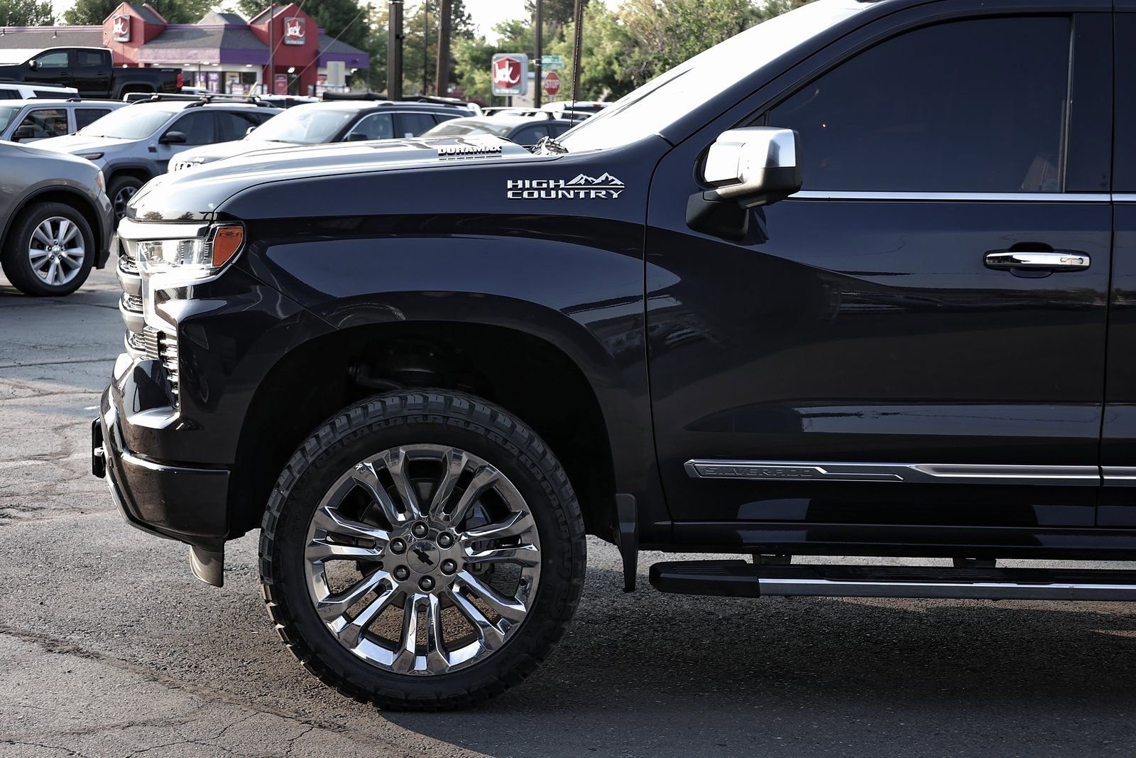 Used 2023 Chevrolet Silverado 1500 High Country image 8