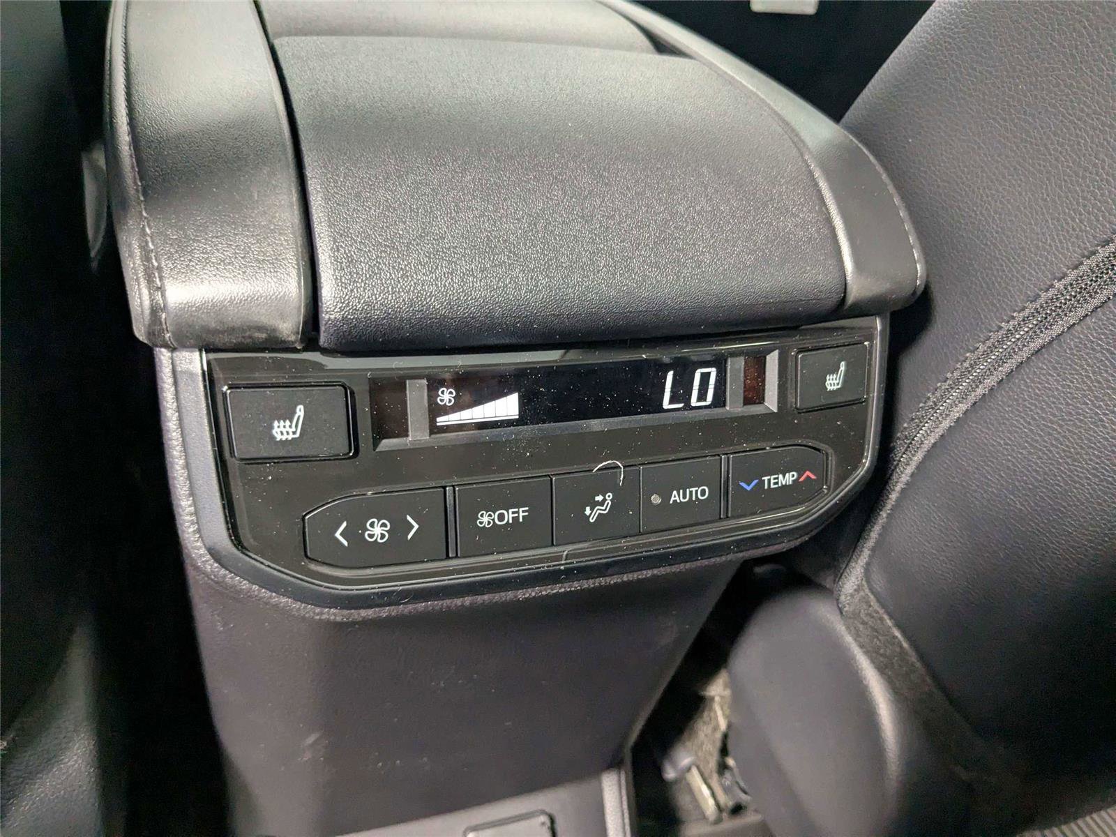 New 2026 Toyota Highlander Platinum AWD/4WD image 27