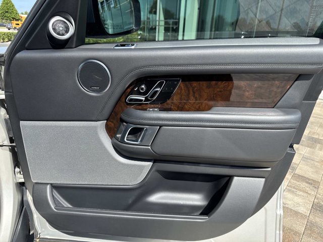 Used 2021 Land Rover Range Rover image 17